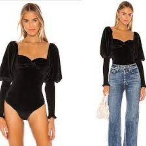 Tularosa Brynlee Black Velvet Long Sleeve Bodysuit Size Medium